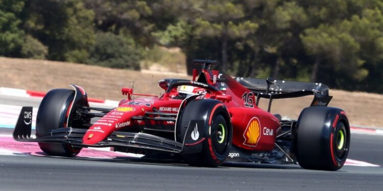 Leclerc lideró la segunda práctica libre y Verstappen fue séptimo