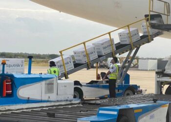 PARTIÓ EL NOVENO VUELO DE AEROLÍNEAS ARGENTINAS PARA BUSCAR VACUNAS SPUTNIK V