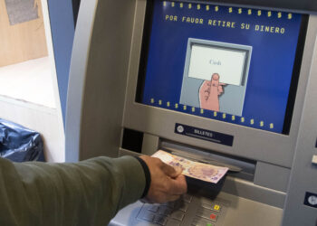 A PARTIR DE ABRIL, SERÁ GRATUITO EL USO DE CAJEROS AUTOMÁTICOS SÓLO PARA CUENTAS SUELDOS, JUBILACIONES Y PLANES SOCIALES