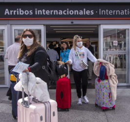 DESDE EL LUNES QUEDAN SUSPENDIDOS LOS VUELOS DE BRASIL, CHILE Y MÉXICO