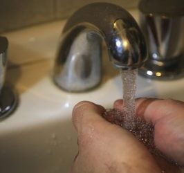 EN EL DÍA MUNDIAL DEL AGUA, AYSA LANZA UNA CALCULADORA ONLINE PARA QUE CONOZCAS TU CONSUMO DE AGUA