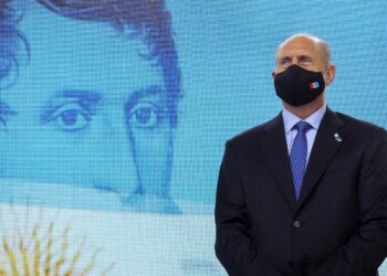 PEROTTI ANUNCIÓ RESTRICCIÓN A LA CIRCULACIÓN DE 21:00 A 6:00 «EN TODO EL TERRITORIO DE SANTA FE»