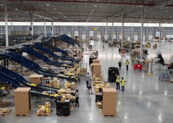 COMERCIO INTERIOR MULTÓ A MERCADO LIBRE Y SUAVESTAR POR INFRACCIONES DURANTE EL HOT SALE