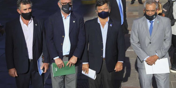 LA MESA DE ENLACE, EN «ALERTA» POR LOS CONTROLES A LAS EXPORTACIONES