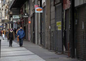 COMERCIANTES ADVIERTEN QUE NO VAN A ACATAR LAS RESTRICCIONES QUE IMPUSO EL GOBIERNO POR LA PANDEMIA