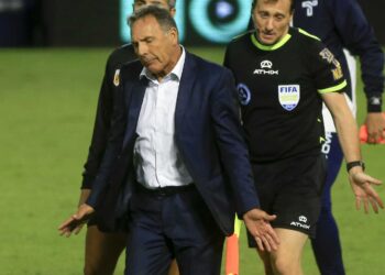 RUSSO: «ES MUY DIFÍCIL COMPETIR EN EL FÚTBOL ARGENTINO CON CALENDARIO DE COPA LIBERTADORES»