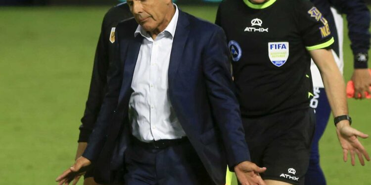 RUSSO: «ES MUY DIFÍCIL COMPETIR EN EL FÚTBOL ARGENTINO CON CALENDARIO DE COPA LIBERTADORES»