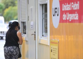 CABA MONITOREA LA SEGUNDA OLA CON EL 50% DE LAS CAMAS DE TERAPIA OCUPADAS Y DEFINE RESTRICCIONES «DE SER NECESARIO»