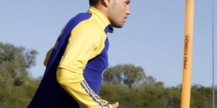 RUSSO PIERDE A MAURO ZÁRATE POR DESGARRO Y NO LLEVARÍA A TEVEZ A LA PAZ PARA EL DEBUT DE BOCA EN LA LIBERTADORES
