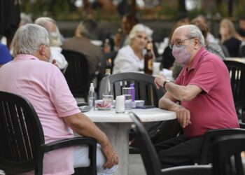 EMPRESARIOS HOTELEROS Y GASTRONÓMICOS ASEGURAN QUE EL NIVEL DE ACTIVIDAD RETROCEDIÓ A VALORES DE HACE 40 AÑOS