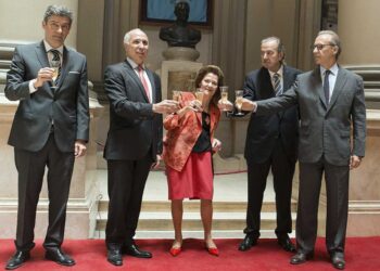 AL BORDE DE QUE EXPIRE EL DECRETO, LA CORTE PREPARA EL FALLO SOBRE LAS CLASES PRESENCIALES