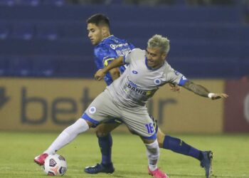 COPA SUDAMERICANA: ROSARIO CENTRAL CAYÓ FRENTE A 12 DE OCTUBRE EN SU VISITA A PARAGUAY
