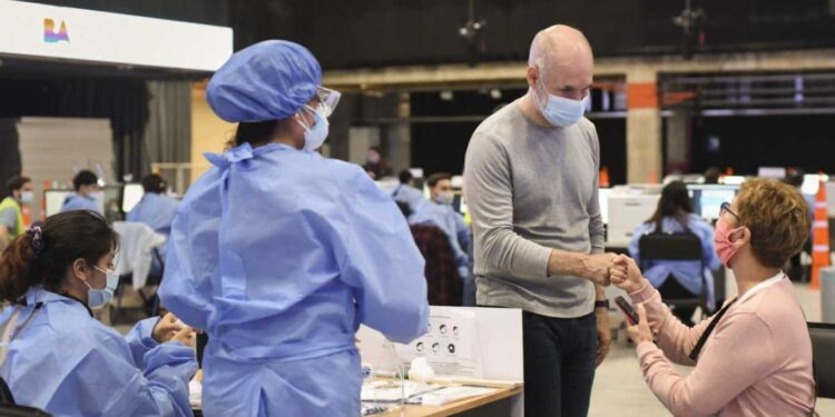 LA OCUPACIÓN DE LAS CAMAS DE TERAPIA INTENSIVA EN LOS HOSPITALES PORTEÑOS ES CASI DEL 80%