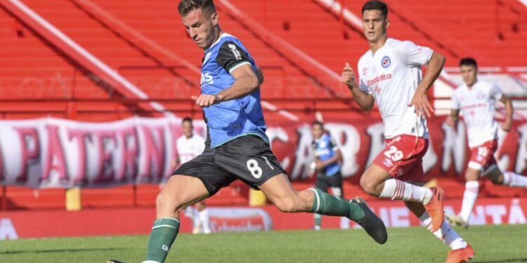 ARGENTINOS JUNIORS Y BANFIELD EMPATARON 1 A 1 EN LA PATERNAL