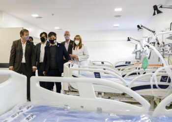 CORONAVIRUS: SE ESTABILIZA LA CURVA DE CONTAGIOS, PERO SIGUE AUMENTANDO LA OCUPACIÓN DE CAMAS EN TERAPIA INTENSIVA
