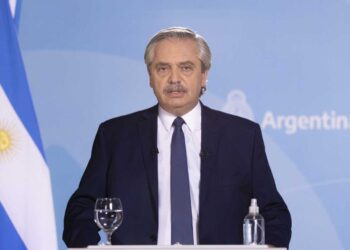 EL PRESIDENTE ENVÍA UN PROYECTO AL CONGRESO PARA BUSCAR RESPALDO A LAS RESTRICCIONES