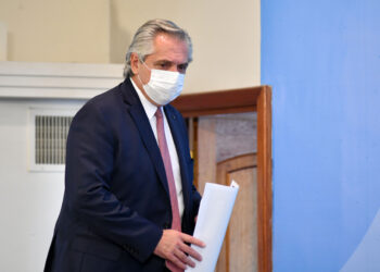 ALBERTO FERNÁNDEZ: «DESDE QUE VOLVIERON LAS CLASES, LA CURVA DE CONTAGIOS ASCENDIÓ PRECIPITADAMENTE»