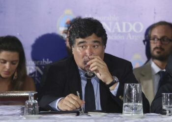 DIPUTADOS DE JUNTOS POR EL CAMBIO REPUDIARON A ZANNINI POR DEFENDER SU VACUNACIÓN IRREGULAR
