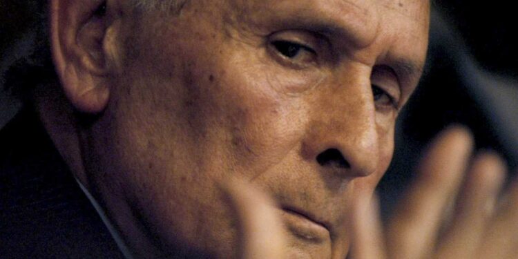 CASACIÓN CONFIRMA CONDENAS DEL EX COMISARIO ETCHECOLATZ Y EX JEFE MILITAR