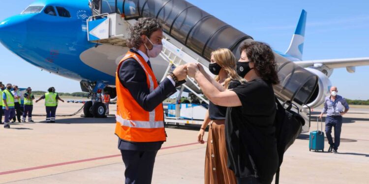 VIZZOTTI Y NICOLINI INICIAN GIRA POR MÉXICO Y CUBA PARA CONTROLAR LA LIBERACIÓN DE VACUNAS DE ASTRAZENECA HACIA ARGENTINA