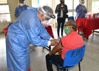 RENUEVAN EL INCENTIVO AL PERSONAL DE LA SALUD Y LO ELEVAN A 6.500 PESOS