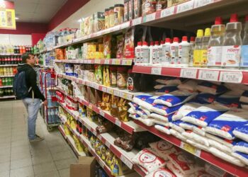 VENTAS MINORISTAS PYMES CAYERON 8,3 POR CIENTO EN ABRIL