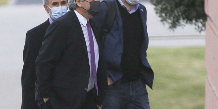 EL GOBIERNO COMPRÓ 6 MIL TABLETS PARA MONITOREAR LA LA VACUNACIÓN CONTRA EL COVID-19