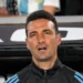 “Voy con Leo”: La respuesta de Scaloni al ser consultado por Messi y Maradona