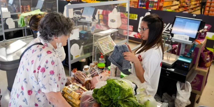 Supermercados no pagarán el aumento de abril acordado con el sindicato de Comercio