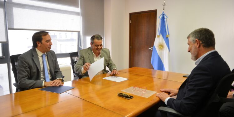 EL GOBIERNO Y LA CAJA DE LA PROVINCIA DE CÓRDOBA FIRMARON UN ACUERDO POR LA DEUDA DE ANSES