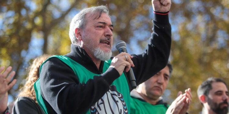 Aguiar le respondió a Sturzenegger y convocó a “resistir los últimos 40 días de facultades delegadas”