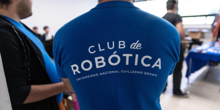  140 chicos ya se sumaron al Club de Robótica de la UNaB
