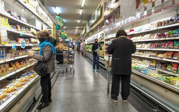 A pesar de los datos positivos en supermercados, advierten que el «consumo esencial» sigue rezagado