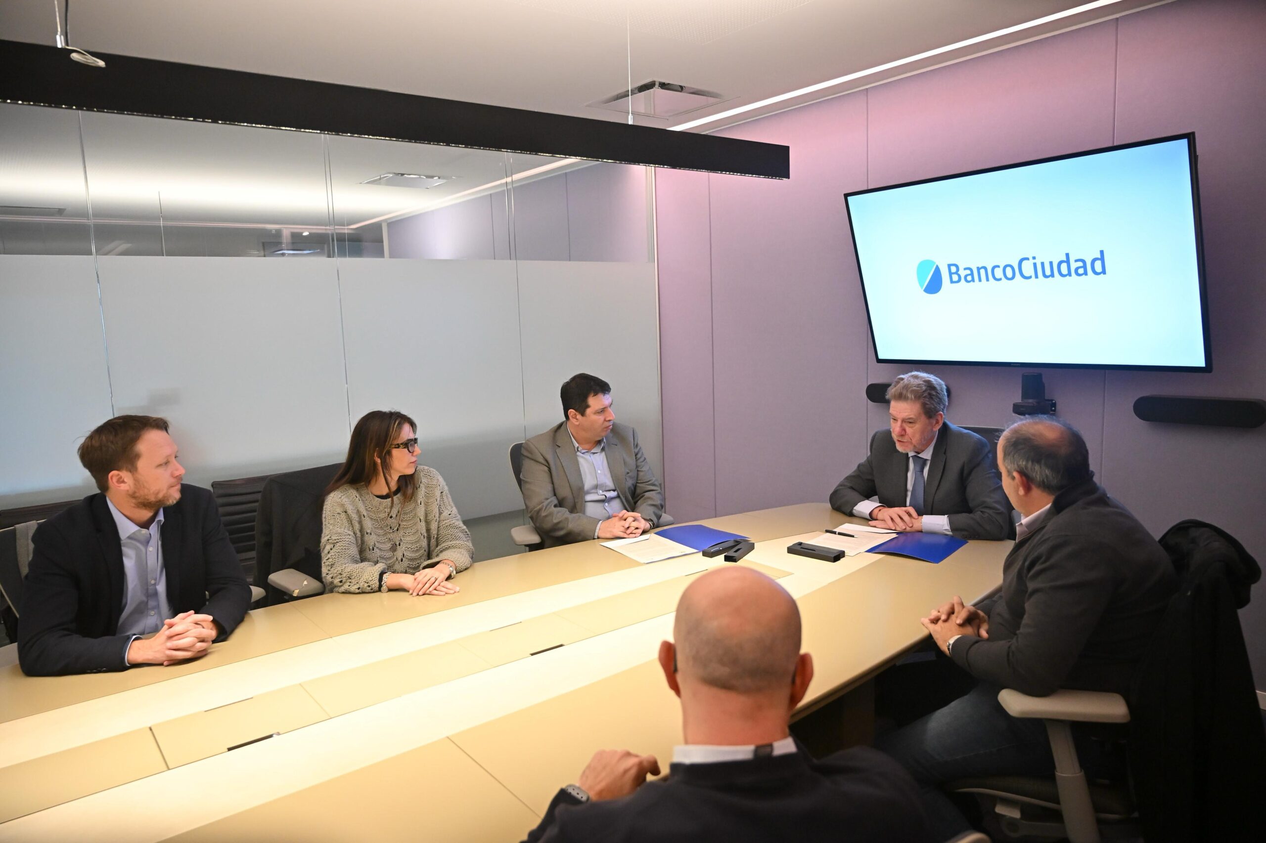 CONVENIO ENTRE EL BANCO CIUDAD Y EL IVC