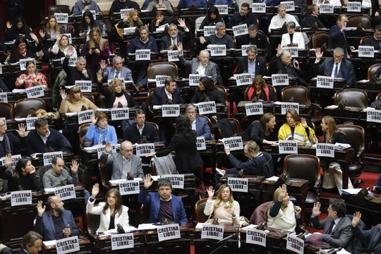 La oposición va a la carga por el Garrahan y las Universidades, con el Gobierno débil y a la defensiva