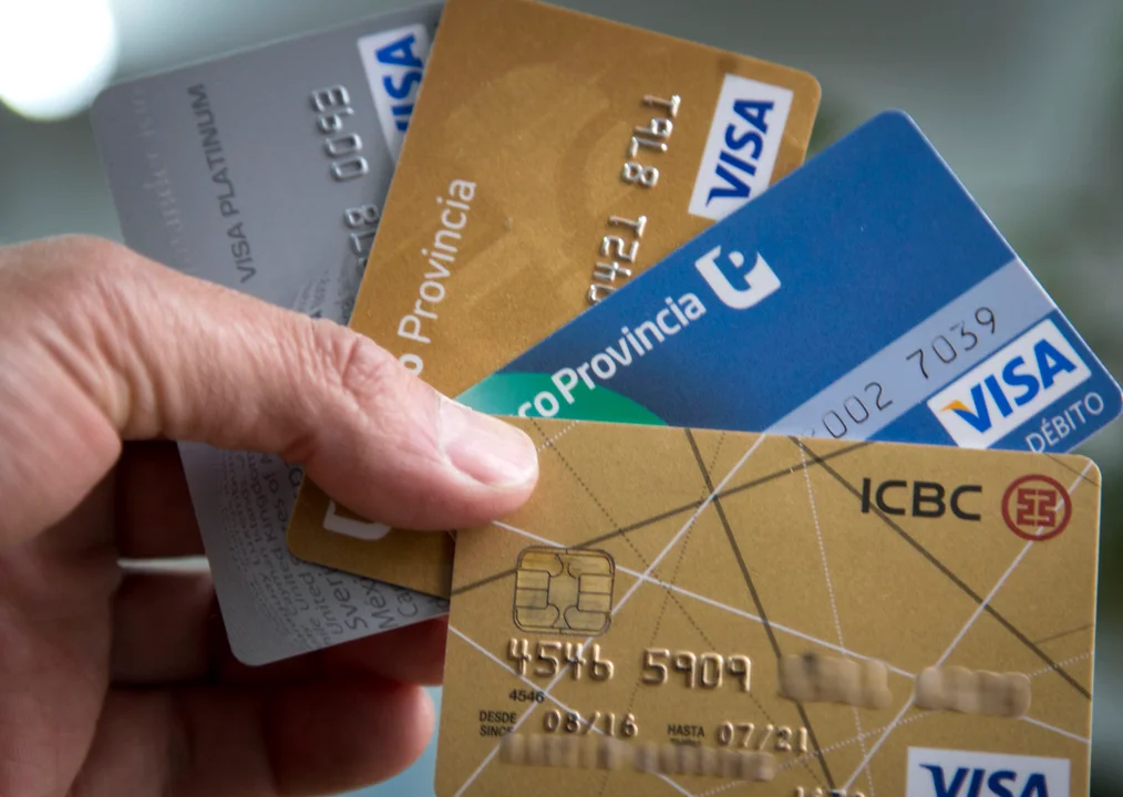 Cuándo prescribe una deuda de tarjeta de crédito y cómo saber gratis si estás en el Veraz