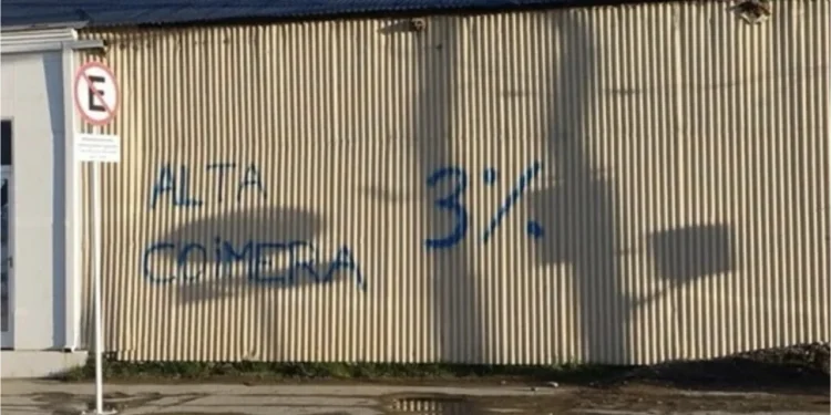 Javier Milei suspendió la caminata en el centro por baja convocatoria y fuertes protestas