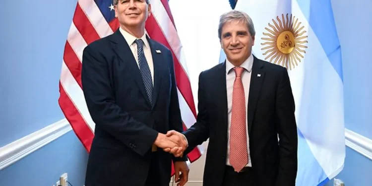 Caputo se refirió al acuerdo de EE.UU. como un “whatever it takes” y ratificó el programa del Gobierno