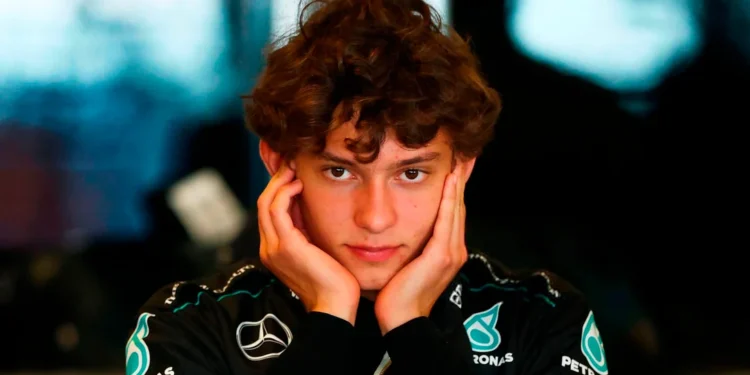 Tras los rumores de Kimi Antonelli a Alpine, Toto Wolf aseguró que seguirá en Mercedes en 2026