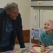 El día en el que Miguel Ángel Russo visitó a niños en tratamiento oncológico en un hospital infantil