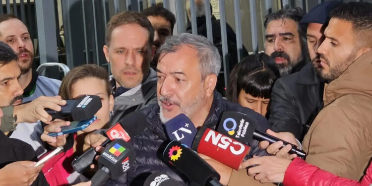 Aguiar alentó a los trabajadores a votar “para empezar a echar a Milei”: “Tenemos que defender la vida frente a la crueldad y muerte que propone el Gobierno”
