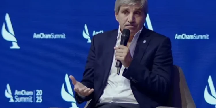 “Es una operación más”: qué dijo Luis Caputo del rescate por US$20.000 millones