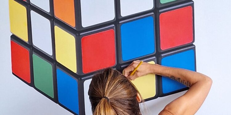 “DEL JUEGO AL ORDEN” DE BELÉN GESUALDO