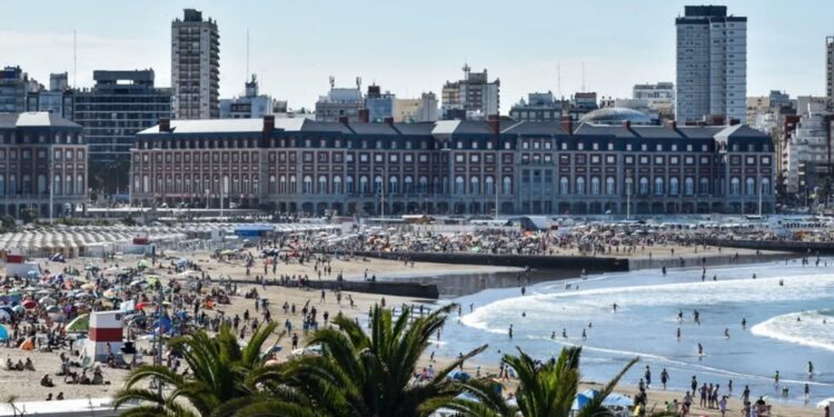 Kicillof y una decisión clave para apoyar al turismo bonaerense este verano
