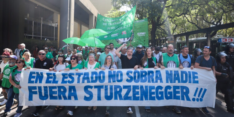 Con más de 90% de acatamiento, comenzó el Paro de ATE en medio de la disputa entre Aguiar y el Gobierno