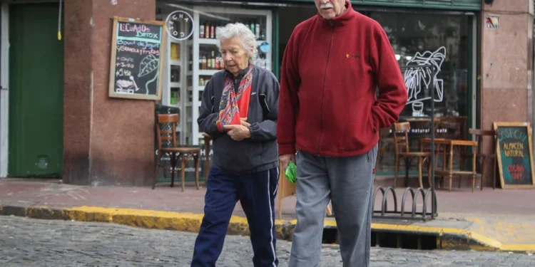 Jubilados y pensionados: confirman el bono de $70.000 para el último mes del año