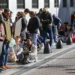 Salario mínimo: el Gobierno fijó aumentos escalonados hasta agosto de 2026