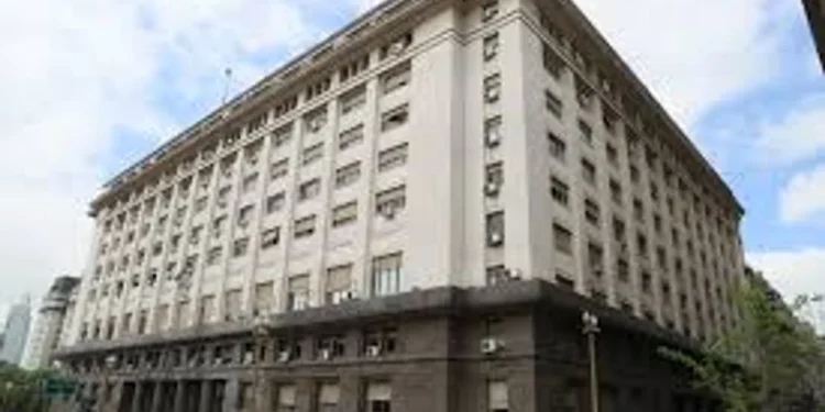 Economía publicó el calendario de licitaciones en pesos 2026