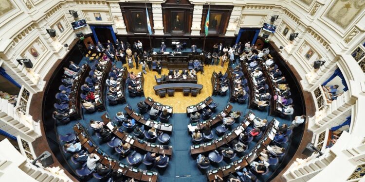 SE APROBARON MODIFICACIONES QUE AGILIZAN AL RÉGIMEN DE ADOPCIÓN EN LA PROVINCIA 