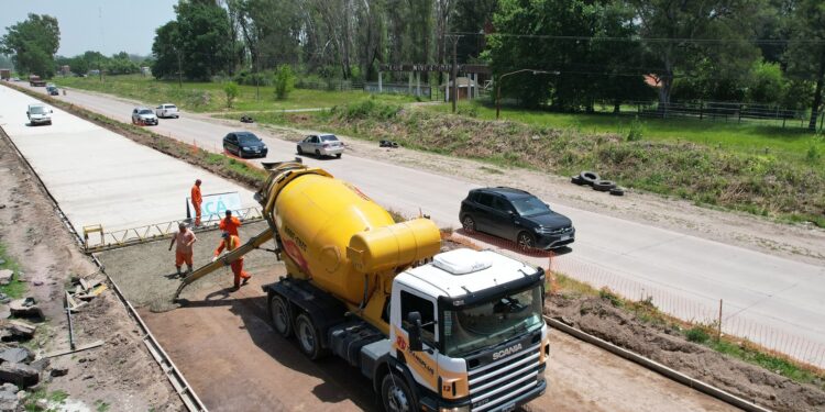 La obra de ampliación de la Ruta Provincial Nº 24 avanzó en un 80 %